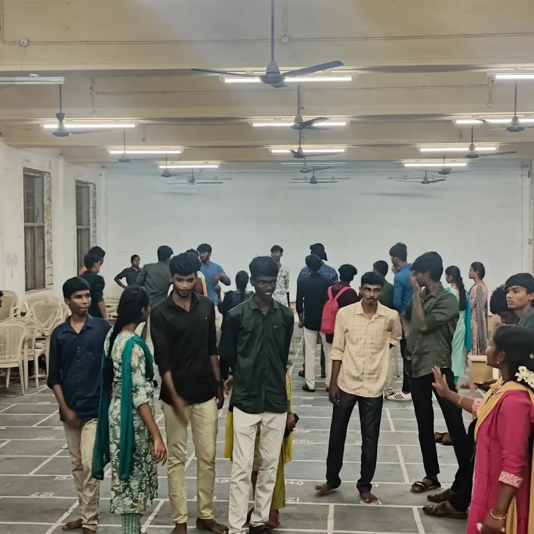 Aadukalam - Image 10